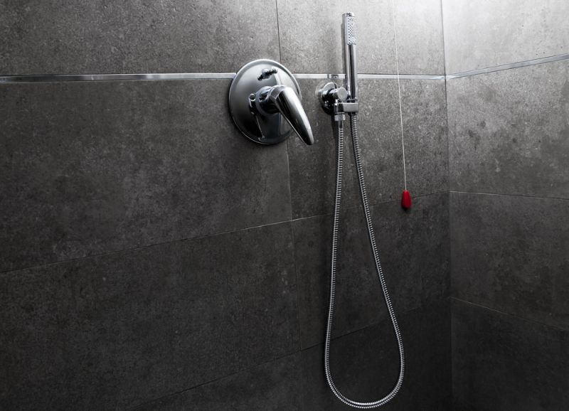 Как да премахнете дръжка за душ Kohler