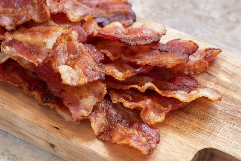 Hur länge håller kokt bacon i kylen?