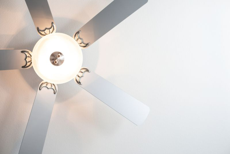 Voinko laittaa LED-lamppuja kattotuulettimeen? (Ota selvää nyt!)