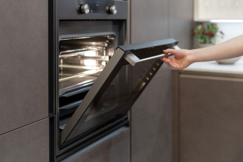 כמה עולה להחליף זכוכית לדלת התנור?