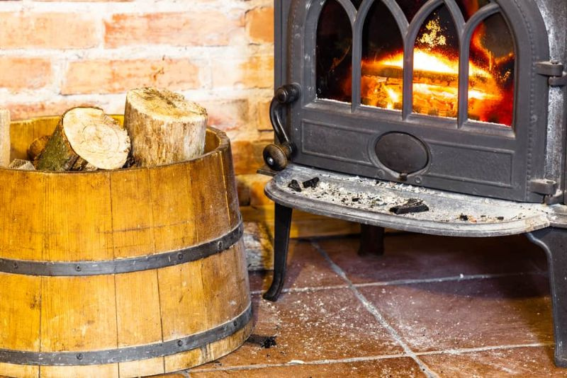 Kako pridobiti največ toplote iz peči na drva