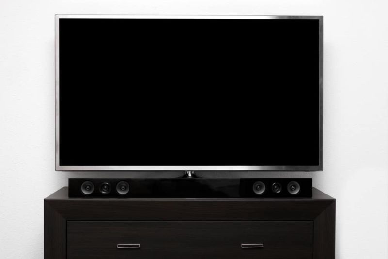 Een soundbar aansluiten op een tv zonder HDMI (doe dit!)
