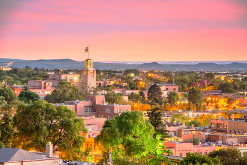 Каква е цената на живота в Санта Фе, Ню Мексико?