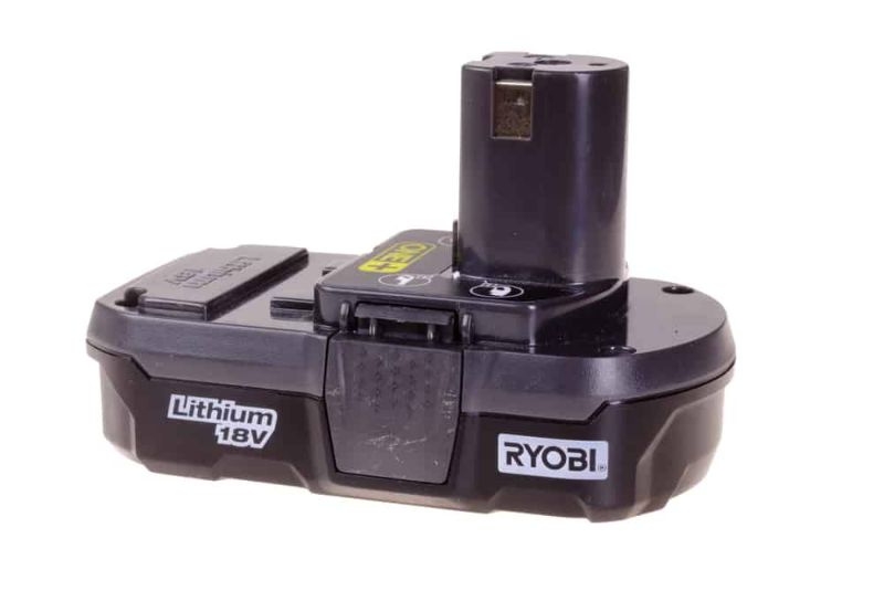 Как да тествате зарядно устройство за батерии Ryobi (Направете това!)